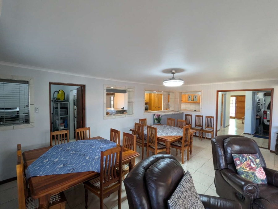 5 Bedroom Property for Sale in Fraaiuitsig Western Cape
